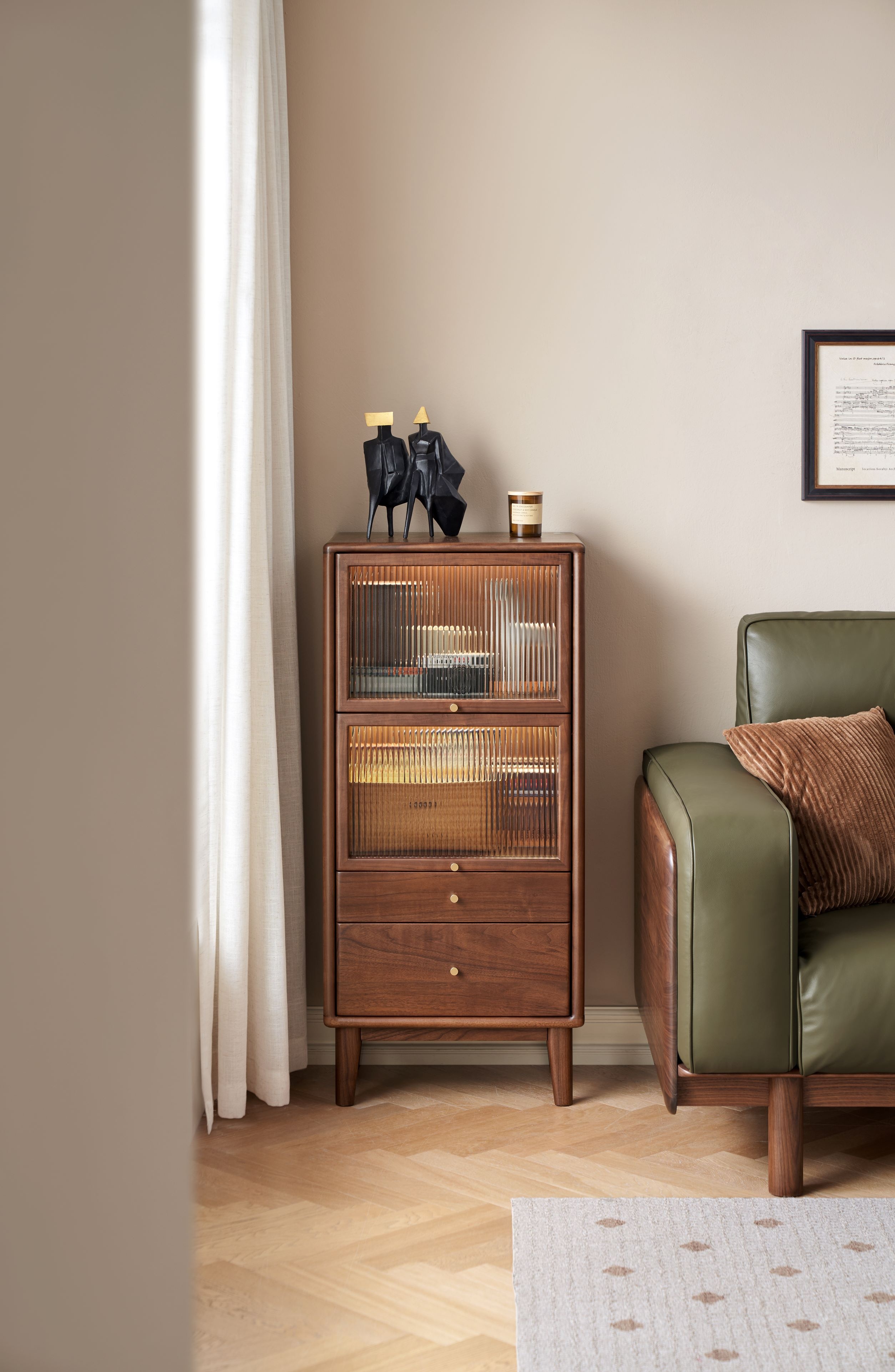 Cabinets in solid walnut