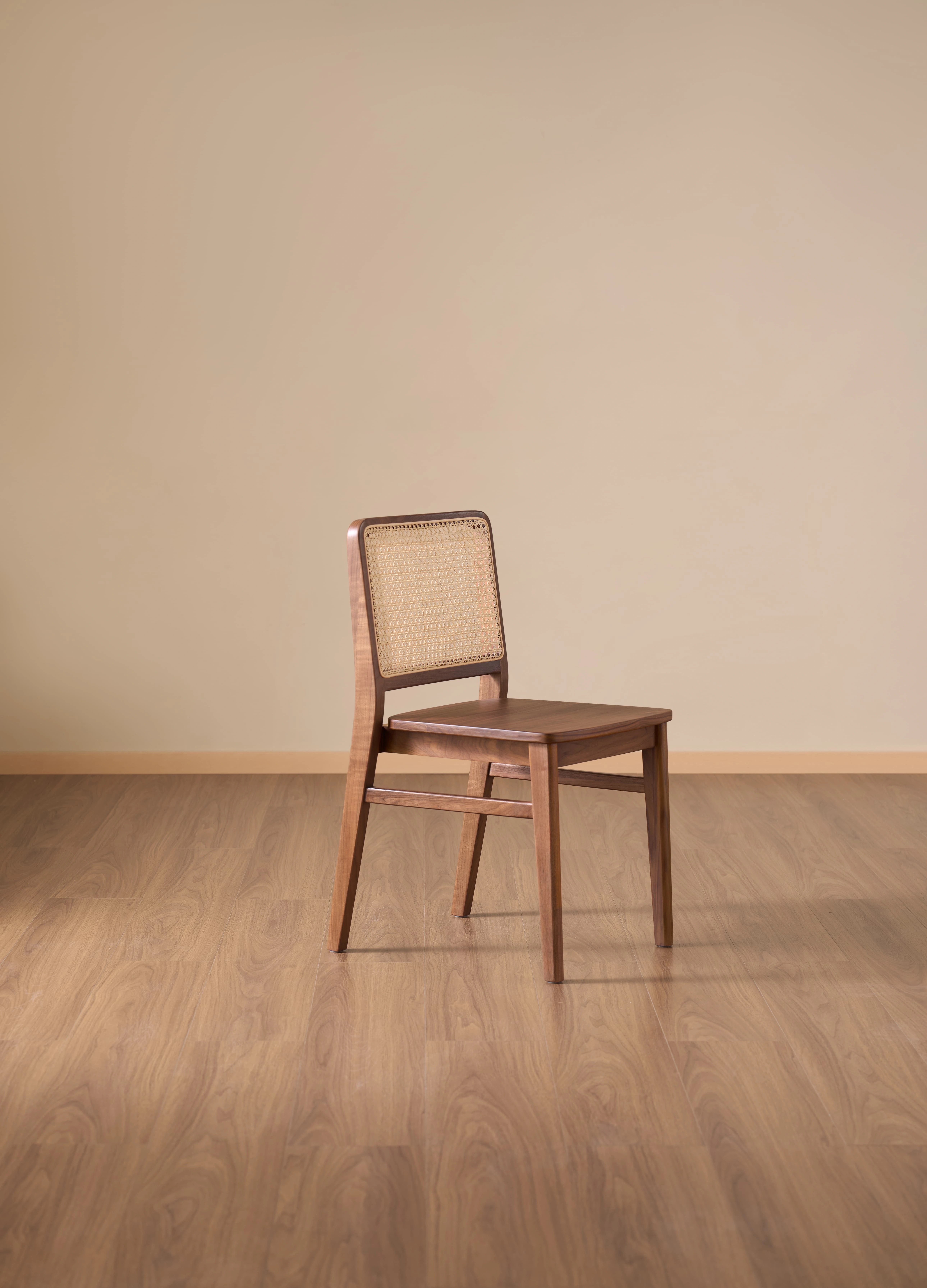Walnich Classic Wicker Dining Chair — view 4