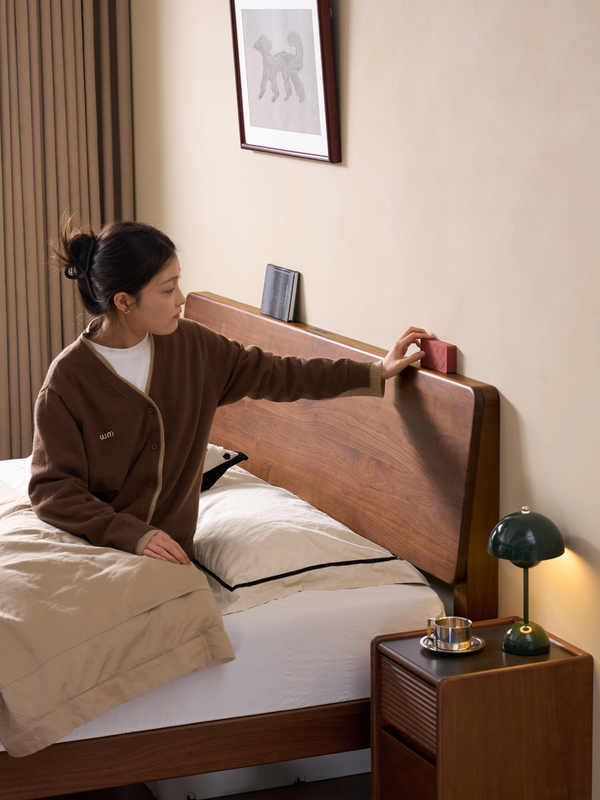 Walnich Arden Bed — view 4
